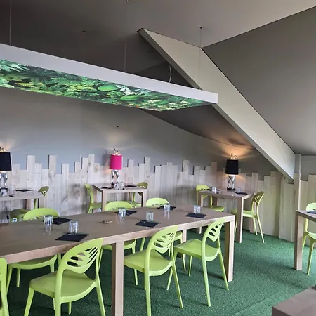 Les Portes D'apcher Hotell 3*