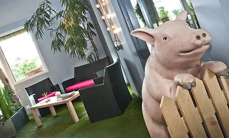 Les Portes D'apcher Otel