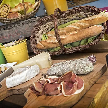 Les Portes D'apcher 3*