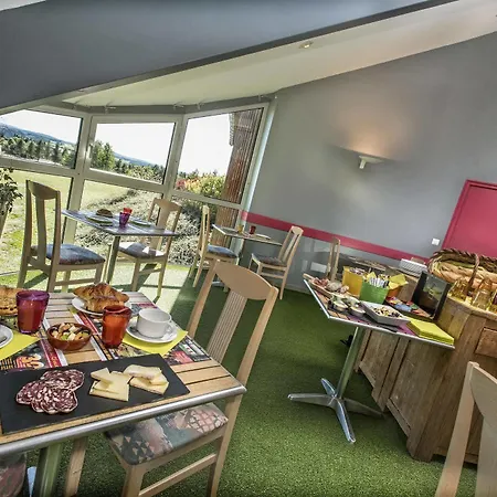 Les Portes D'apcher Otel Saint-Chély-dʼApcher