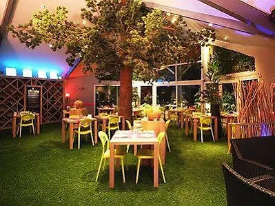 Les Portes D'apcher Hotel 3*
